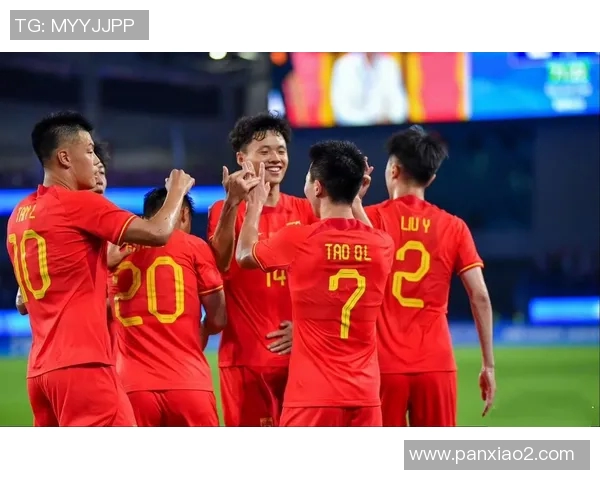 2018年9月中国男足迎战卡塔尔全力争胜展现实力与斗志