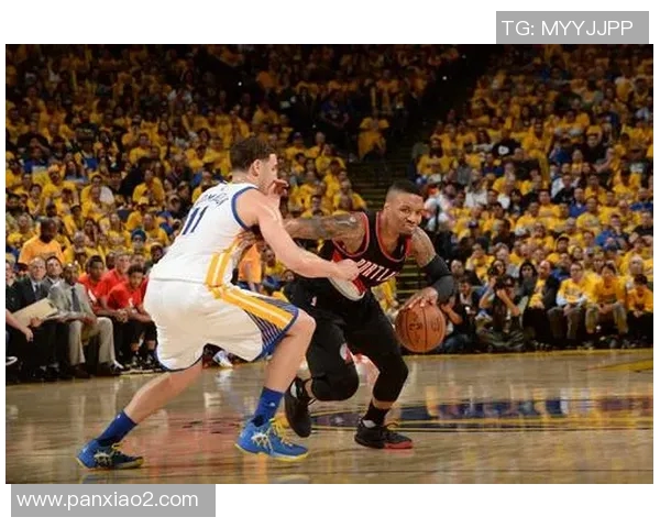 热火与猛龙激战四月十二球迷期待精彩对决与精彩瞬间